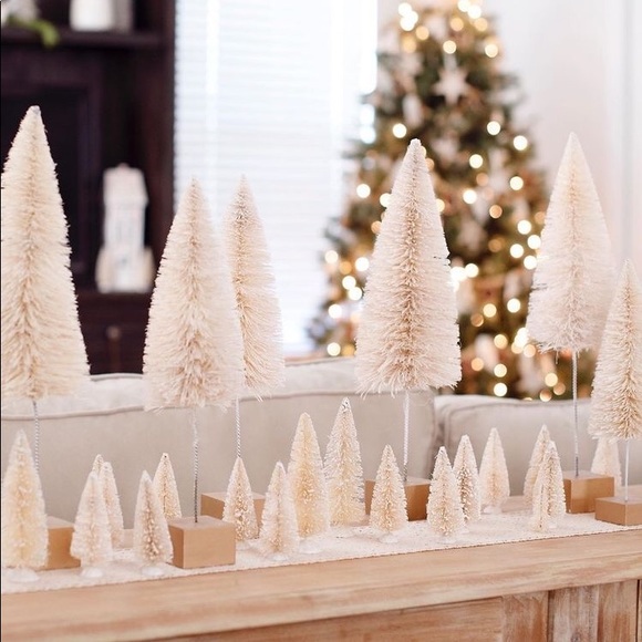 🎄 Neutral Sisal Bottle Brush Tree On Wire Base Holiday Christmas Hobby Lobby - Picture 6 of 6